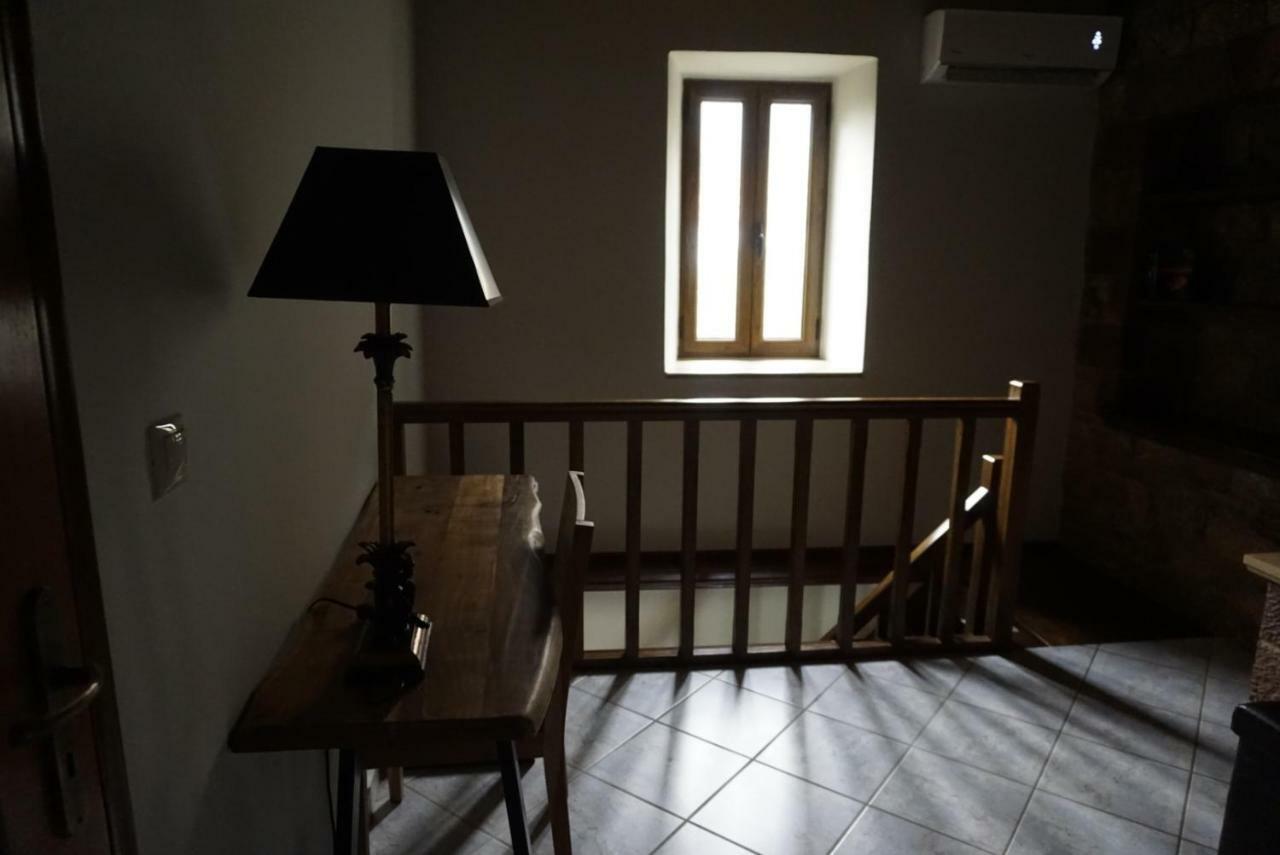 Haus Kleopatra Villa เลโอนีดีออน ภายนอก รูปภาพ